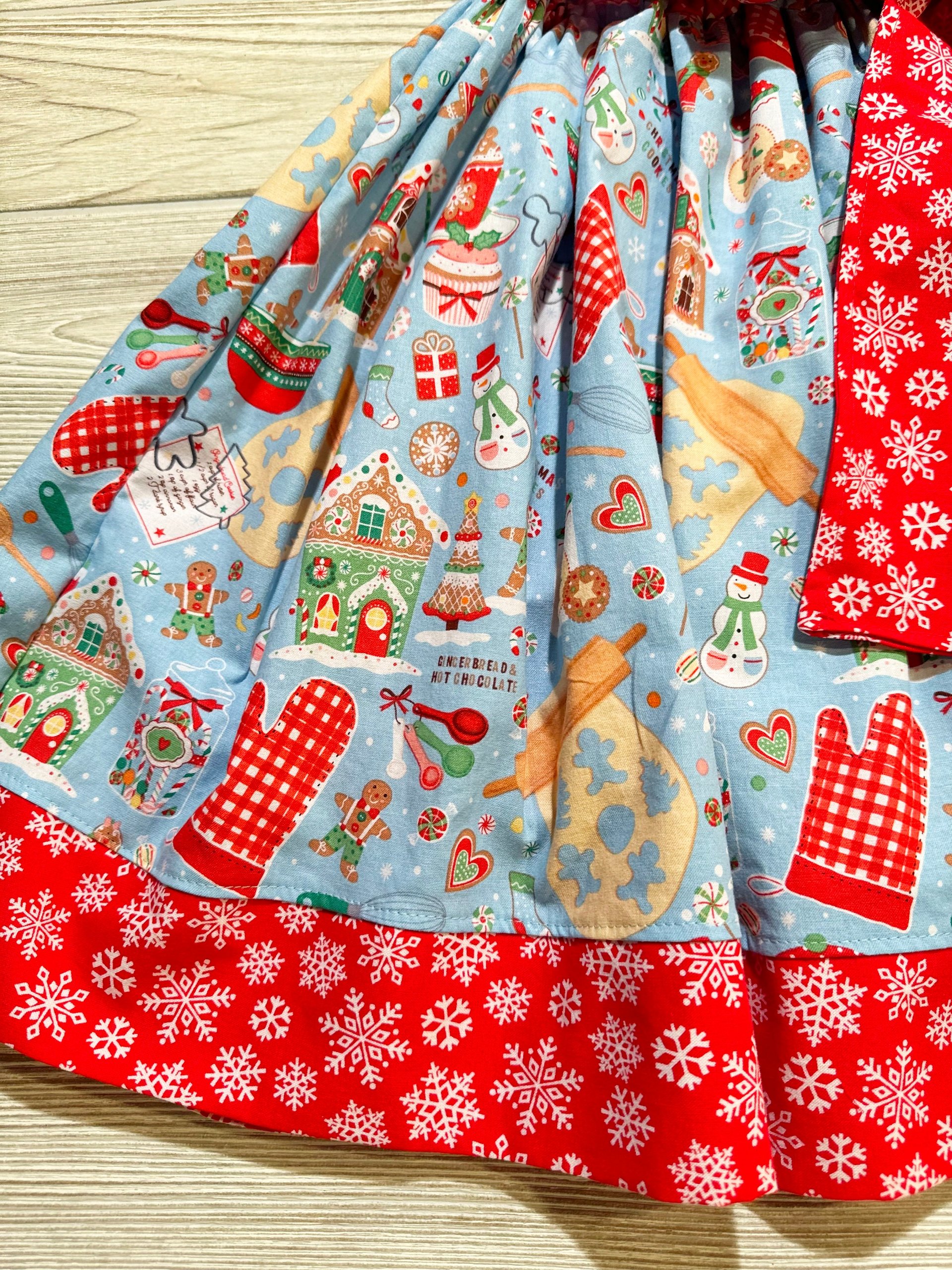 Christmas Houses,  Christmas Dress, Gingerbread House, Christmas Cookies, Size 6